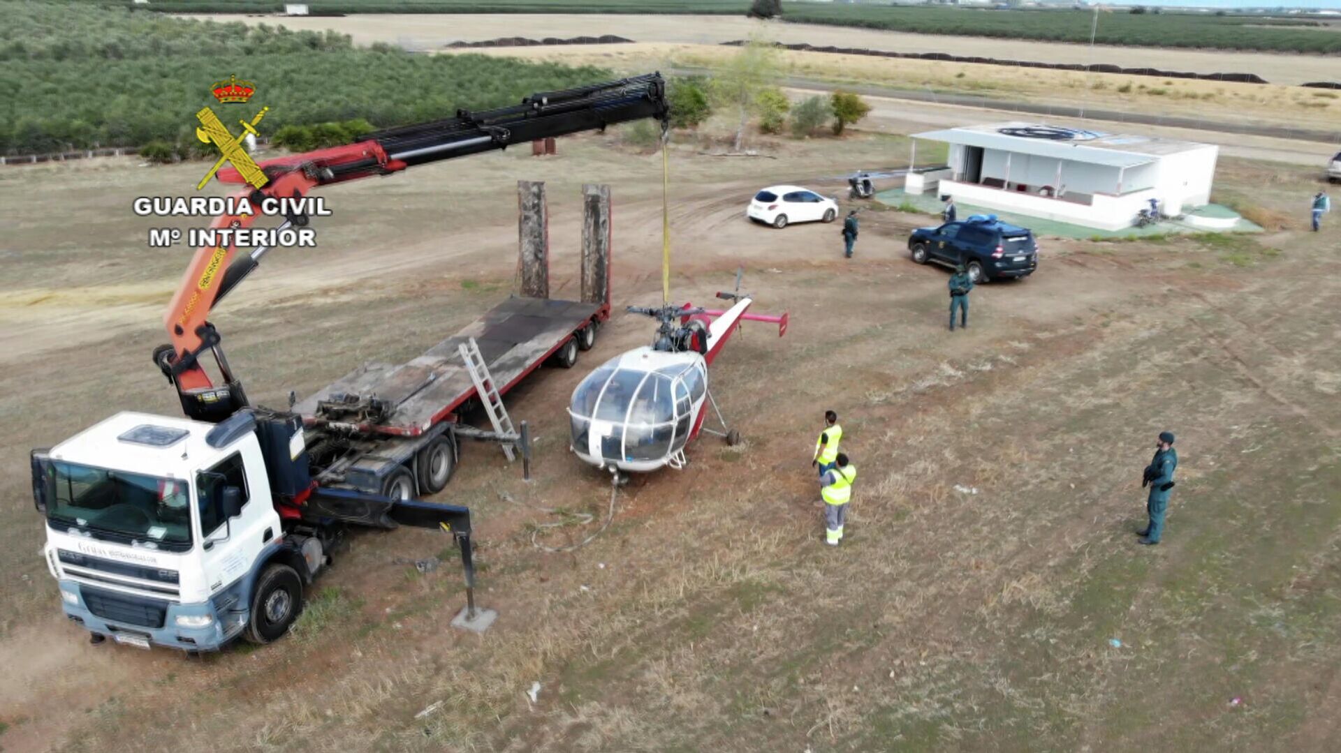 Imagen de la 'Operación Limoneros' de la Guardia Civil, donde han intervenido cuatro aeronaves. Imagen de la 'Operación Limoneros' de la Guardia Civil, donde han intervenido cuatro aeronaves. - Sputnik Mundo, 1920, 19.10.2021