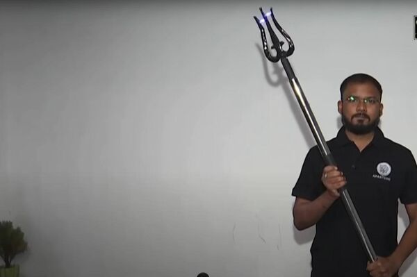 El tridente eléctrico de la compañía india Apasteron - Sputnik Mundo