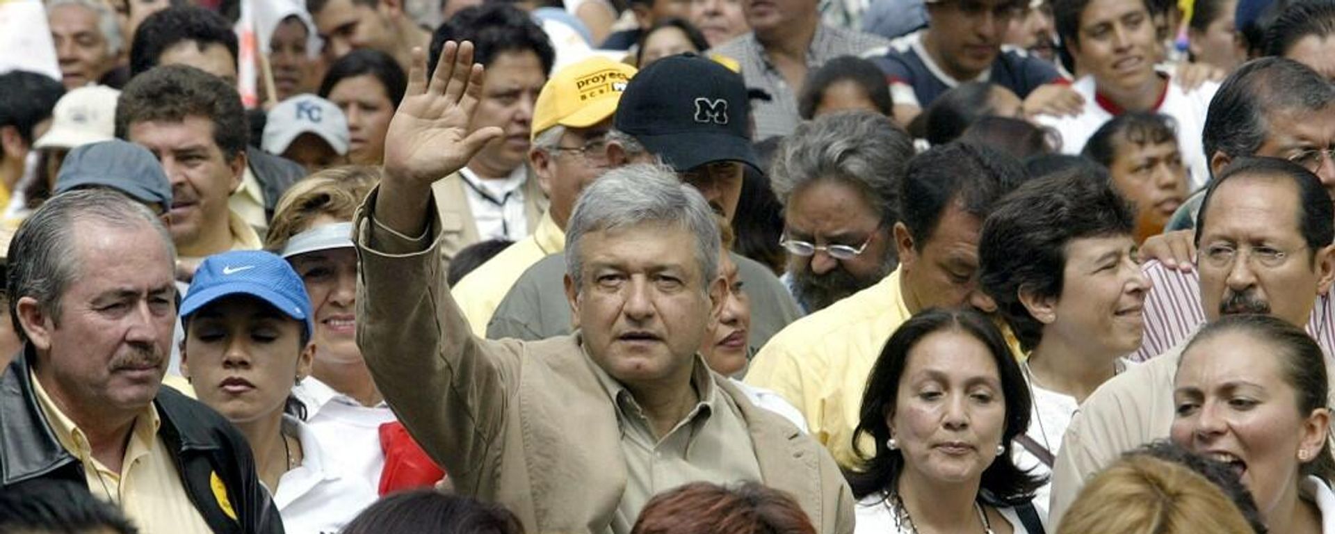 Andrés Manuel López Obrador fue desaforado en 2005 Andrés Manuel López Obrador fue desaforado en 2005 - Sputnik Mundo, 1920, 21.10.2021