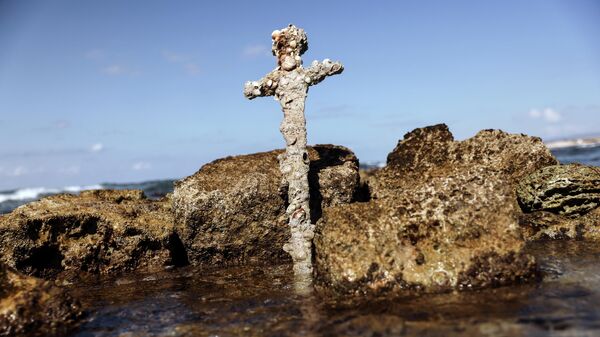 Espada encontrada en la costa israelí - Sputnik Mundo