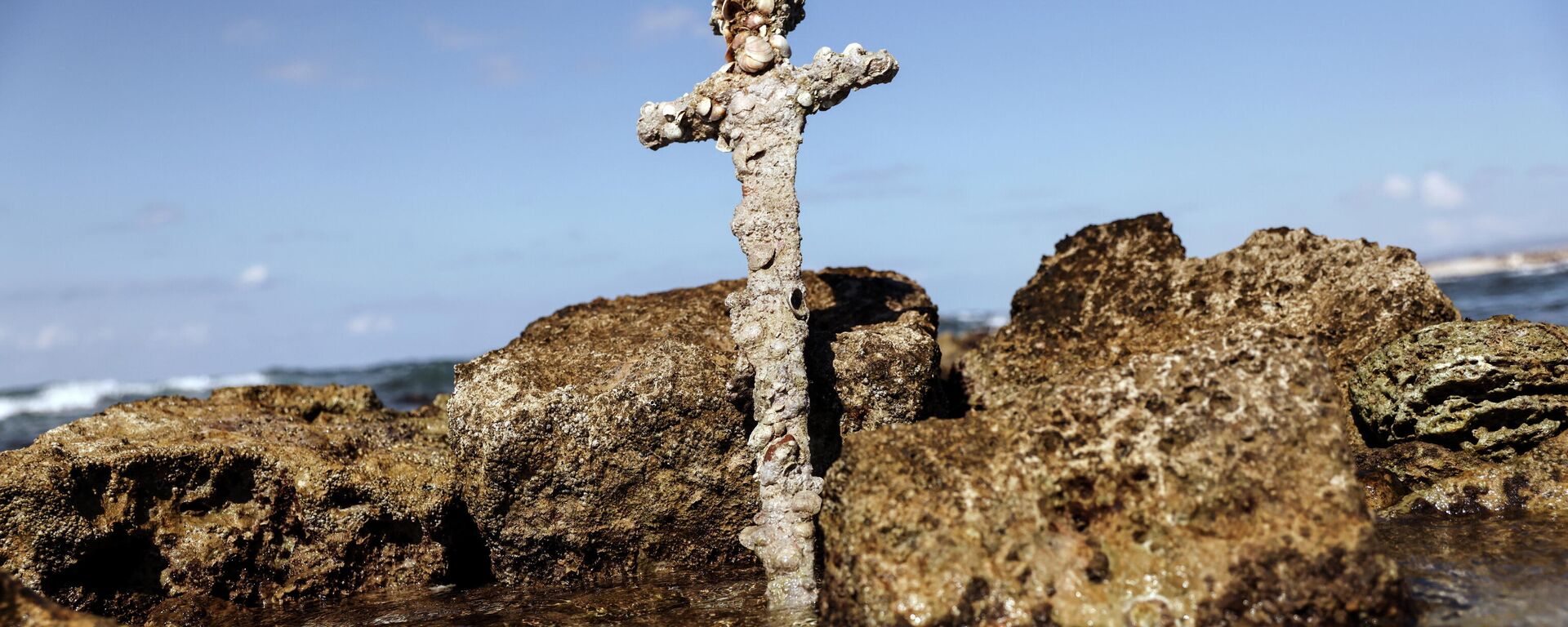 Espada encontrada en la costa israelí - Sputnik Mundo, 1920, 22.10.2021