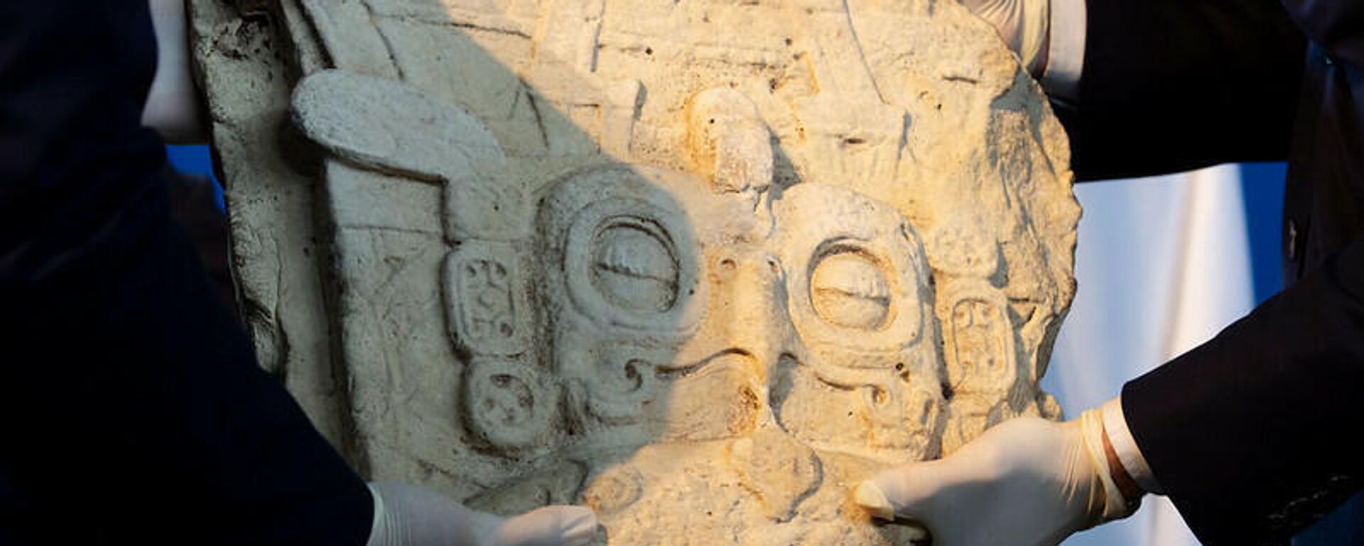 La estela maya que una coleccionista privada entregó voluntariamente a Guatemala  - Sputnik Mundo, 1920, 26.10.2021