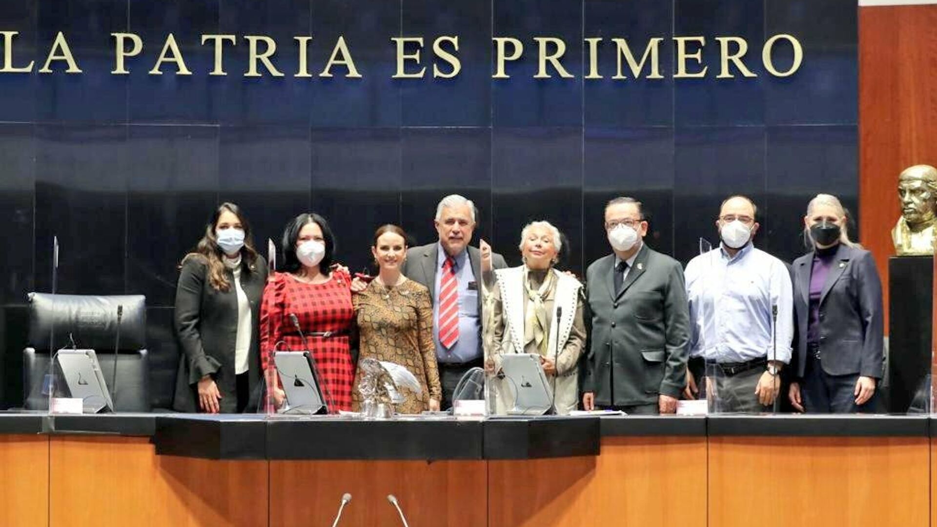 Mesa Directiva del Senado de México con el Grupo Plural Mesa Directiva del Senado de México con el Grupo Plural - Sputnik Mundo, 1920, 26.10.2021