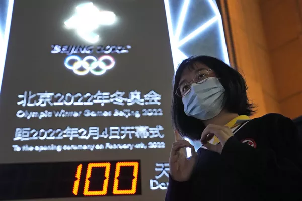 El 26 de octubre comenzó la cuenta regresiva de 100 días para el inicio de los JJOO de Invierno de Pekín 2022. Así la capital china se convierte en la única ciudad del mundo que acogerá tanto los JJOO de verano en 2008, como los de invierno en 2022. El 26 de octubre comenzó la cuenta regresiva de 100 días para el inicio de los JJOO de Invierno de Pekín 2022. Así la capital china se convierte en la única ciudad del mundo que acogerá tanto los JJOO de verano en 2008, como los de invierno en 2022. - Sputnik Mundo