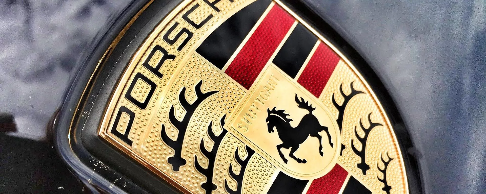 El logo de Porsche El logo de Porsche - Sputnik Mundo, 1920, 02.05.2022