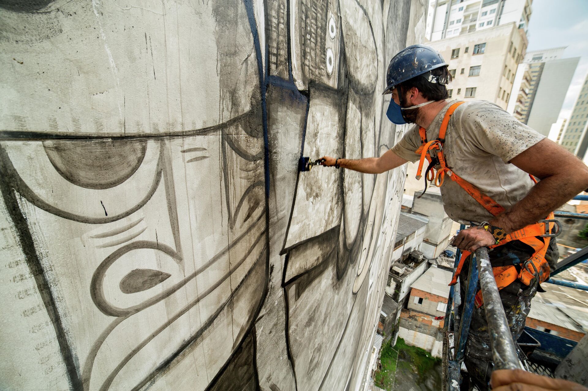 El artista trabajando El artista trabajando - Sputnik Mundo, 1920, 27.10.2021