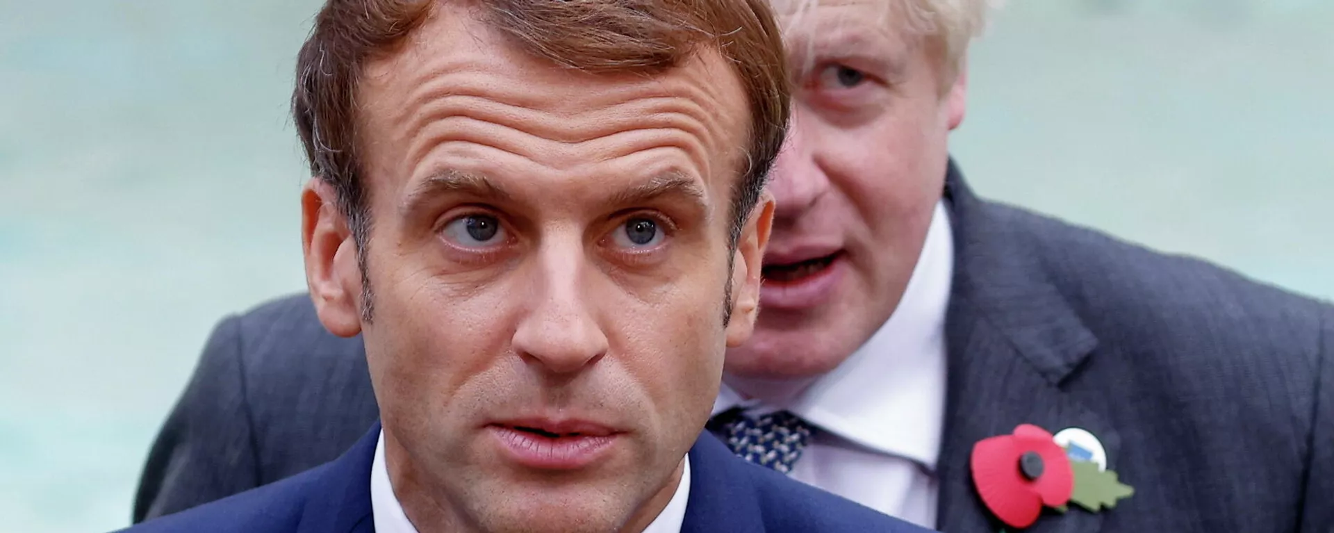 El presidente francés, Emmanuel Macron, y el primer ministro británico, Boris Johnson, durante la cumbre del G20 en Roma, Italia, el 31 de octubre de 2021 El presidente francés, Emmanuel Macron, y el primer ministro británico, Boris Johnson, durante la cumbre del G20 en Roma, Italia, el 31 de octubre de 2021 - Sputnik Mundo, 1920, 31.10.2021