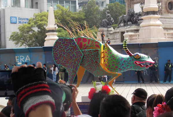Para promover el cultivo y venta de la planta, las autoridades locales implementaron el programa Altépetl, el cual destinó más de 100 millones de pesos (5 millones de dólares) para el cultivo de 3,08 millones de flores de cempasúchil. Para promover el cultivo y venta de la planta, las autoridades locales implementaron el programa Altépetl, el cual destinó más de 100 millones de pesos (5 millones de dólares) para el cultivo de 3,08 millones de flores de cempasúchil. - Sputnik Mundo