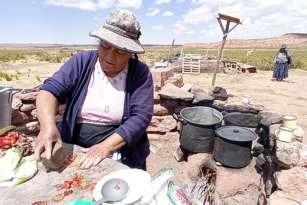 Cómo celebran el Día de los Muertos en una comunidad aymara de Bolivia - Sputnik Mundo