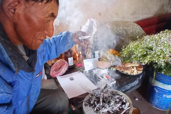 Cómo celebran el Día de los Muertos en una comunidad aymara de Bolivia Cómo celebran el Día de los Muertos en una comunidad aymara de Bolivia - Sputnik Mundo