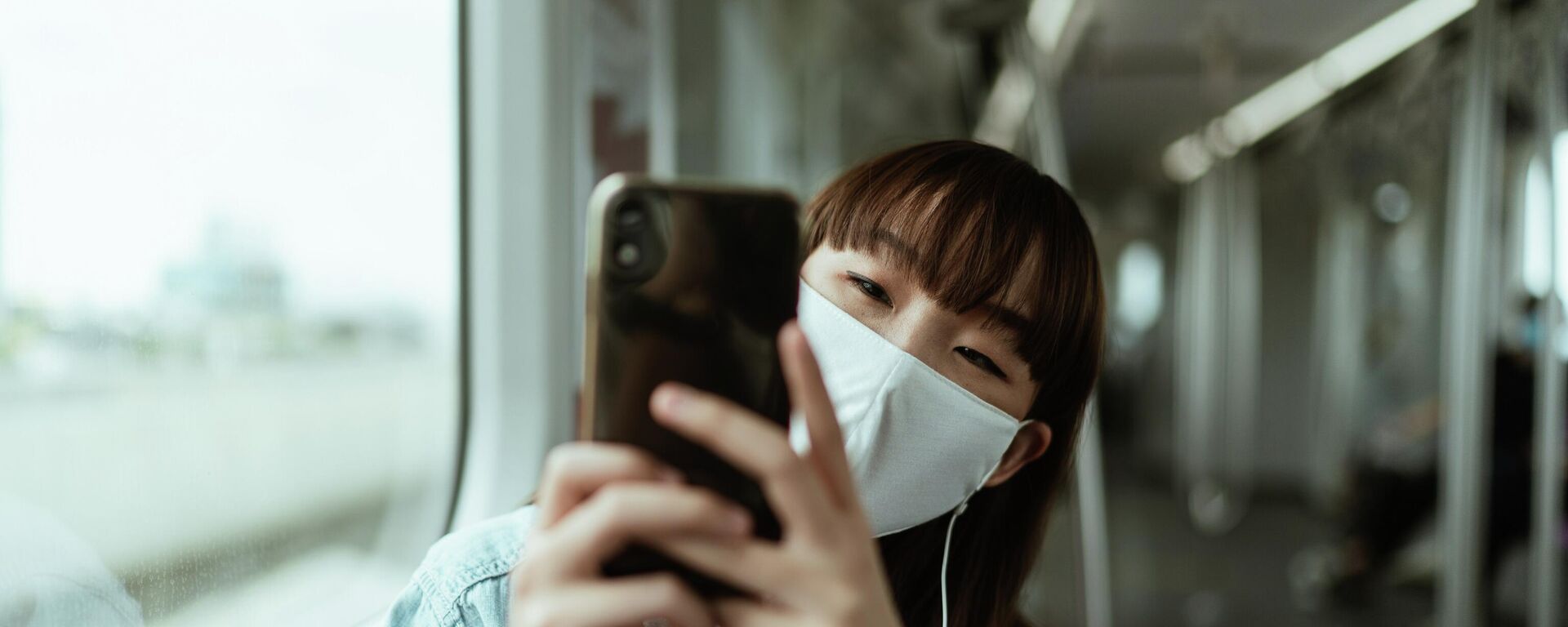 Joven utiliza sistema de reconocimiento facial de Facebook - Sputnik Mundo, 1920, 02.11.2021