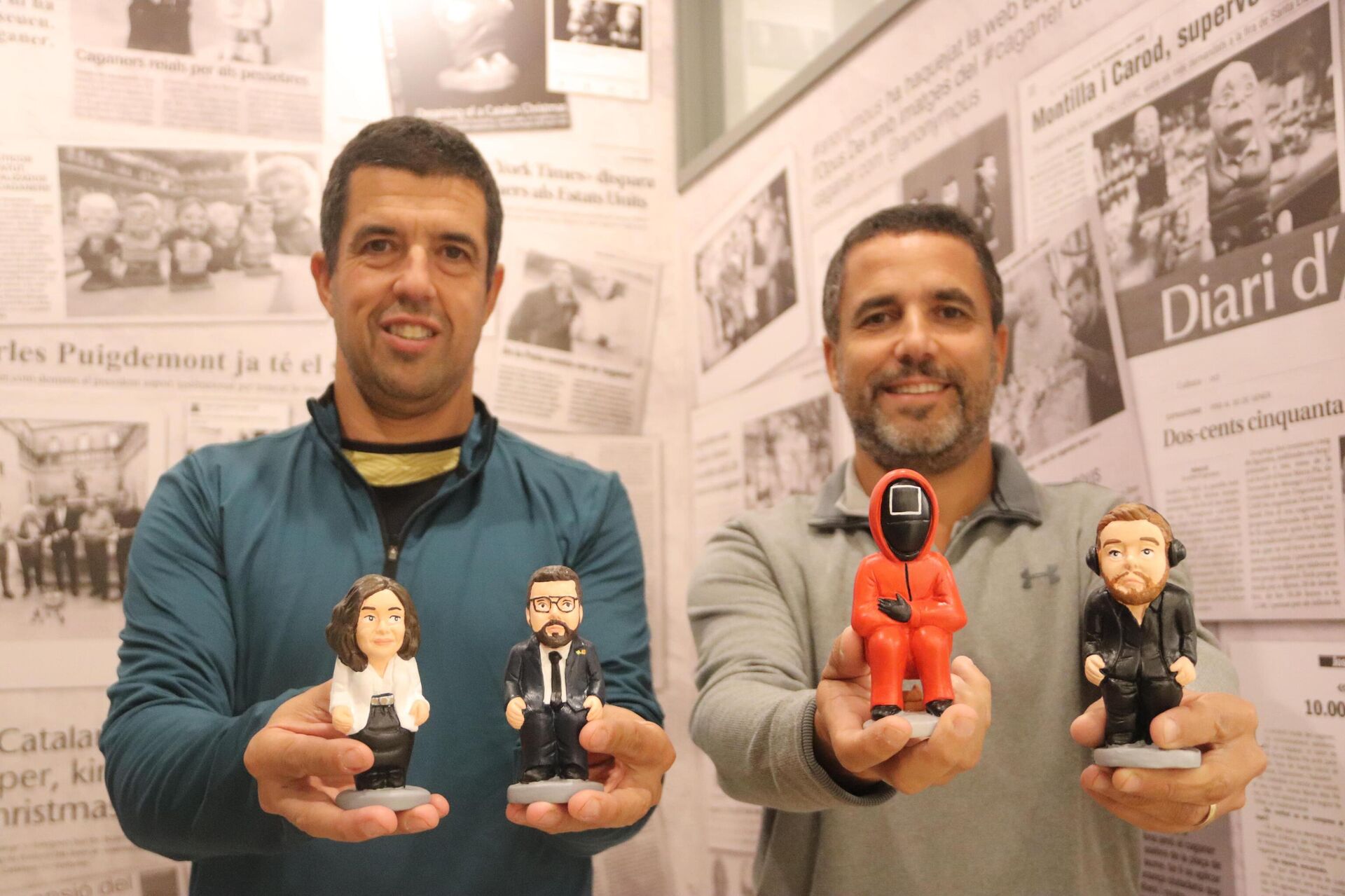 'Caganers'  de Ayuso, Aragonés, 'El juego del calamar' e Ibai Llanos sostenidos por los artesanos Marc y Sergi Alós - Sputnik Mundo, 1920, 05.11.2021