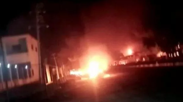 La explosión de un camión cisterna con combustible en Freetown (Sierra Leona), el 5 de noviembre del 2021 - Sputnik Mundo