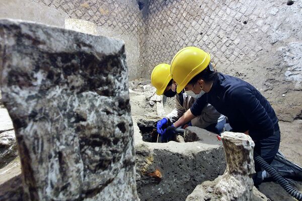 El cuarto de esclavos hallado en Pompeya - Sputnik Mundo