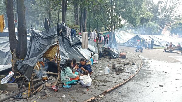 Indígenas desplazados en el Parque Nacional de Bogotá - Sputnik Mundo