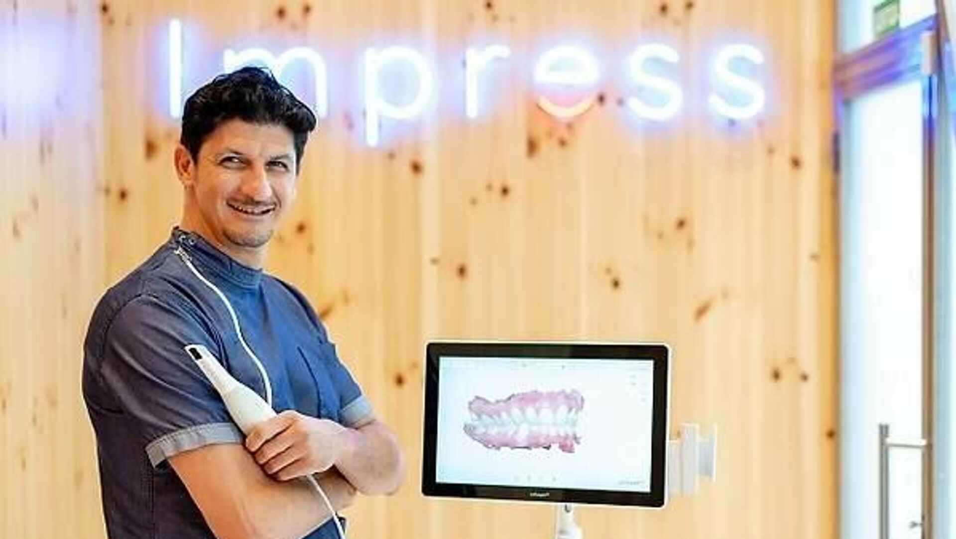 El ortodoncista Khaled Kasem El ortodoncista Khaled Kasem - Sputnik Mundo, 1920, 10.11.2021