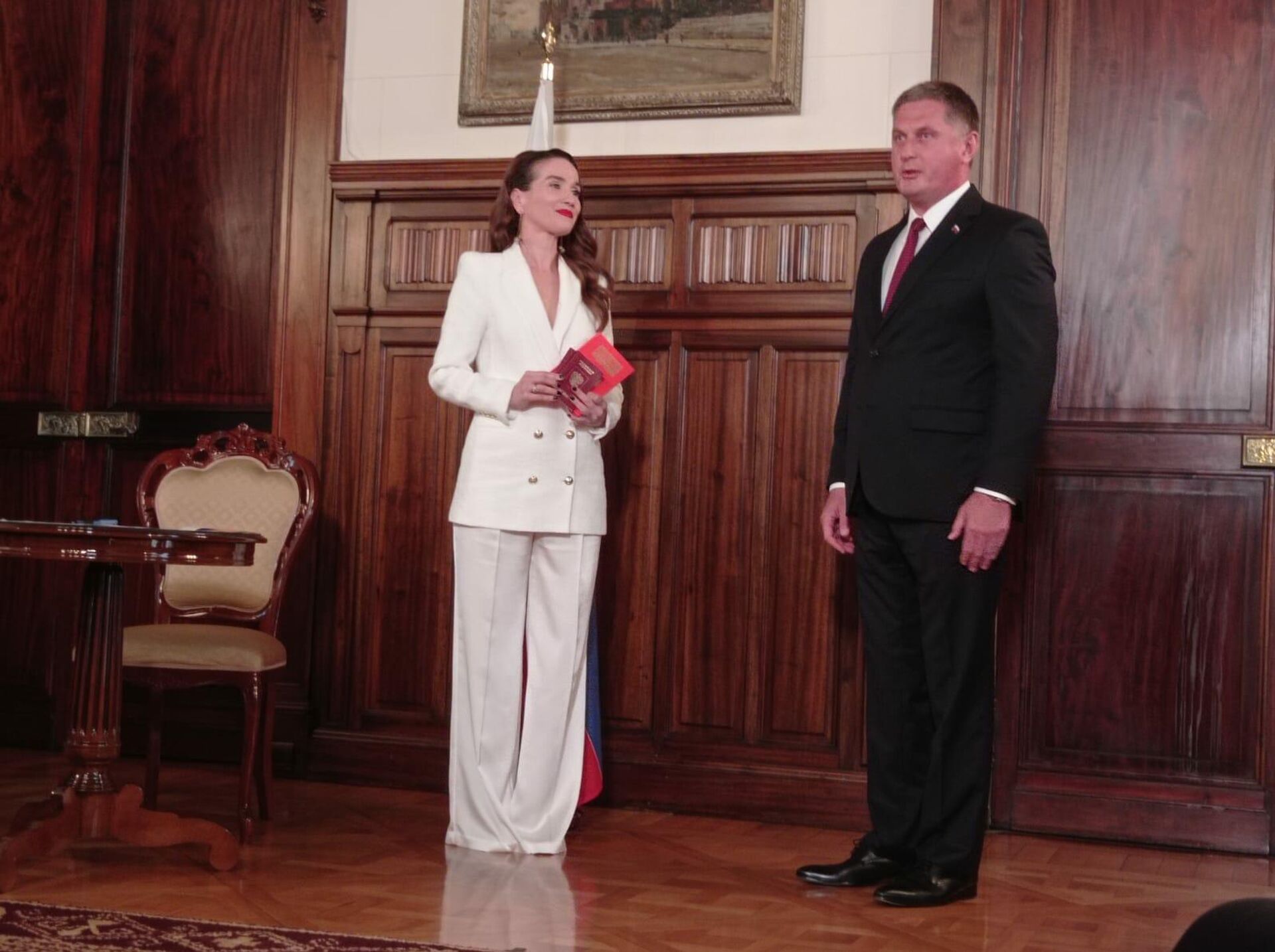 La actriz y cantante uruguaya Natalia Oreiro ha recibido un pasaporte ruso - Sputnik Mundo, 1920, 10.11.2021