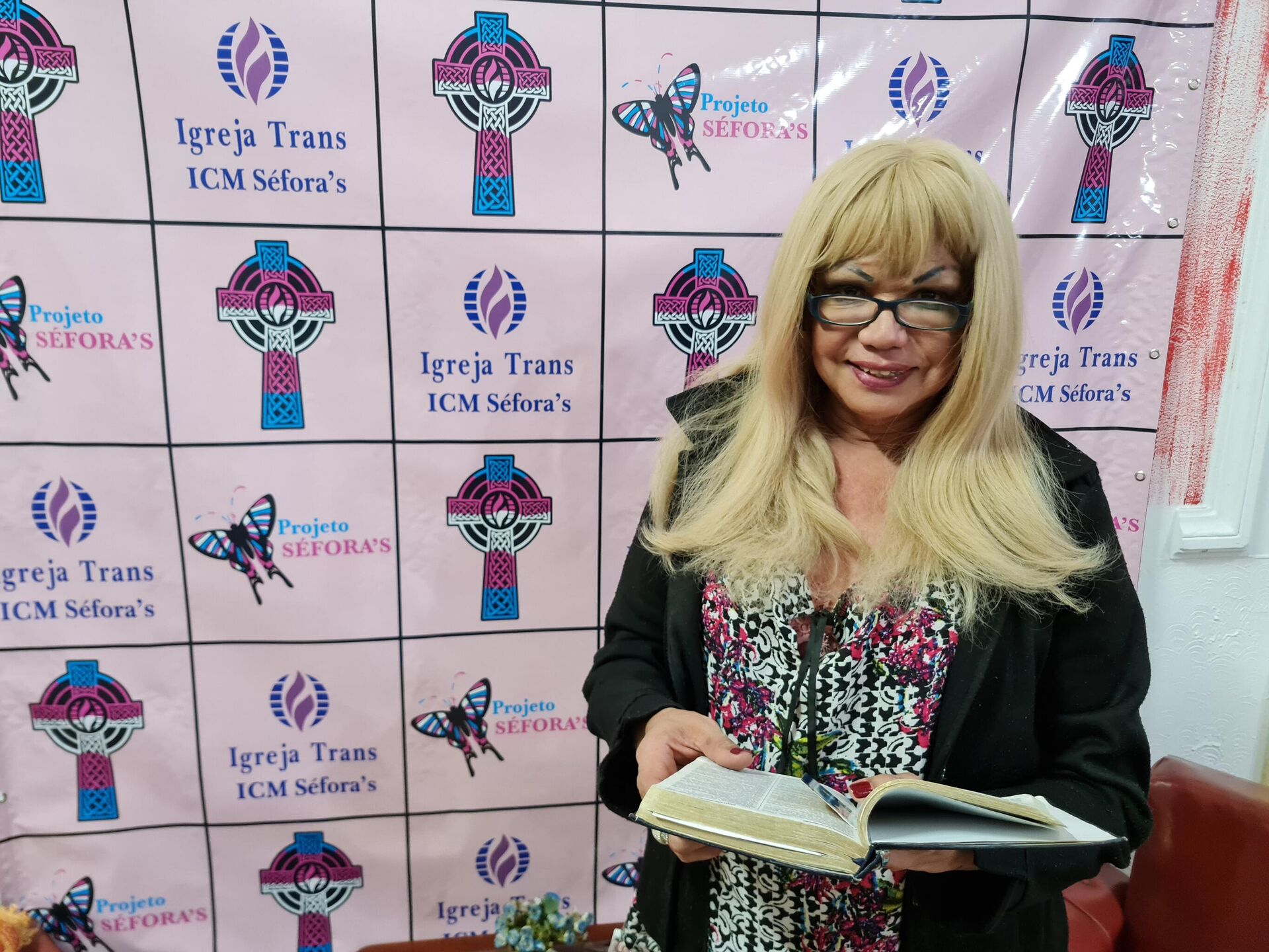 Jacqueline Chanel, pastora trans de la iglesia evangélica Séfora, de Sao Paulo, dirigida especialmente al colectivo LGTBIQIA+ - Sputnik Mundo, 1920, 10.11.2021