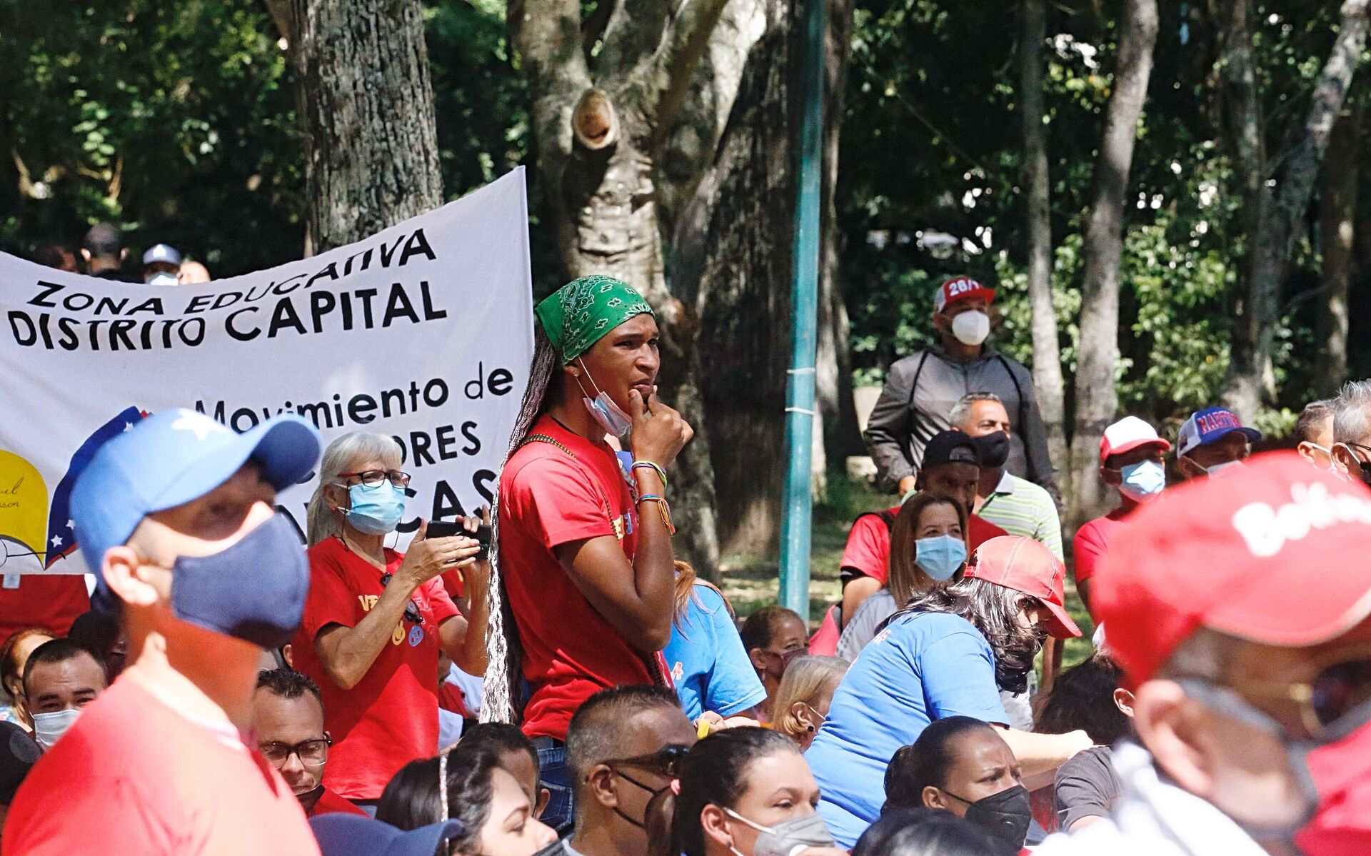 Militantes de base durante una asamblea para aceitar la maquinaria electoral de cara a los comicios del 21 de noviembre - Sputnik Mundo, 1920, 13.11.2021