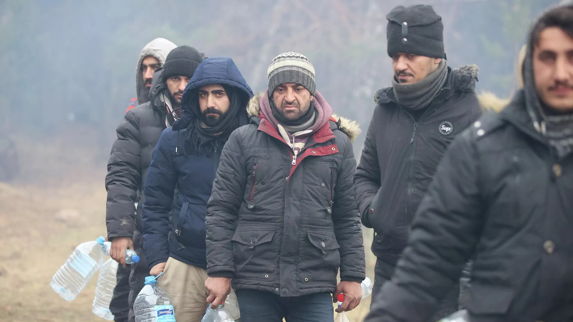 Migrantes en la frontera bielorruso-polaca