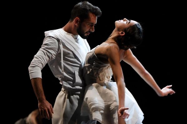 El ballet &#x27;El lago de los cisnes&#x27; de Angelin Preljocaj - Sputnik Mundo