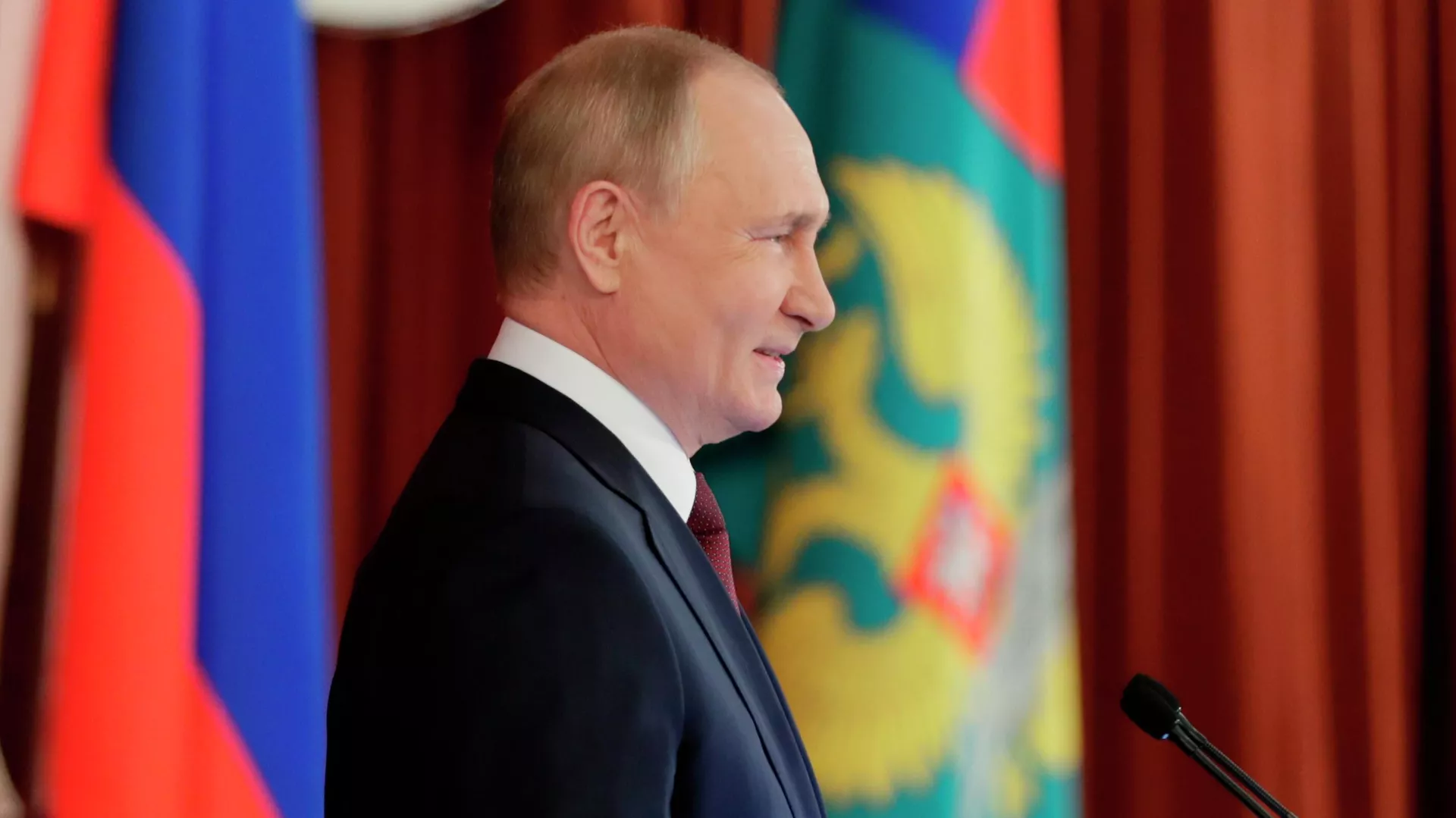 El presidente de Rusia, Vladímir Putin, en una reunión con altos cargos del Ministerio de Asuntos Exteriores.