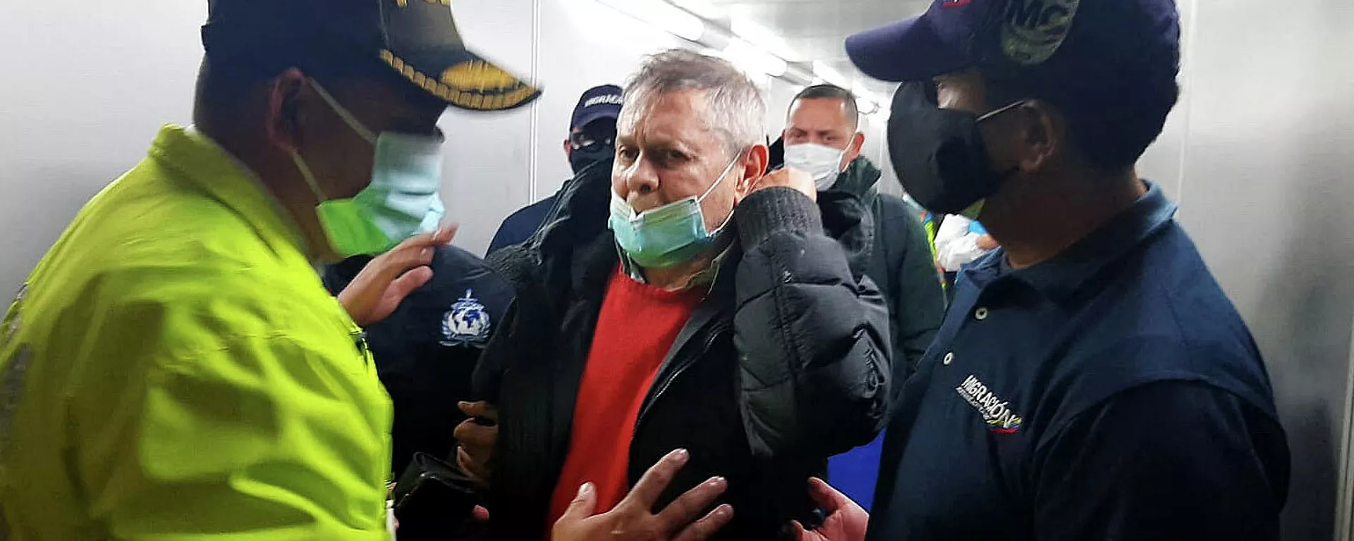 Carlos Mattos en el aeropuerto El Dorado, en Bogotá, Colombia - Sputnik Mundo, 1920, 18.11.2021