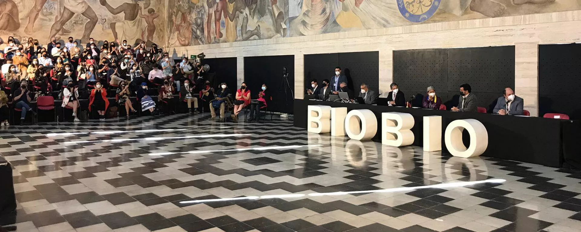 La Convención Consitucional chilena en el Salón Mural del Gobierno Regional del Biobío La Convención Consitucional chilena en el Salón Mural del Gobierno Regional del Biobío - Sputnik Mundo, 1920, 24.11.2021