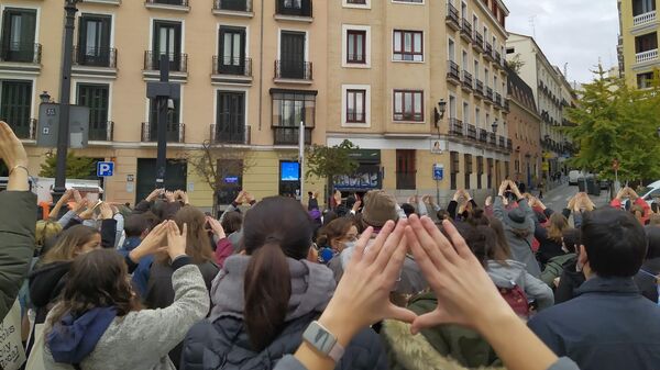 Protesta en Madrid contra las violaciones mediante la sumisión química - Sputnik Mundo