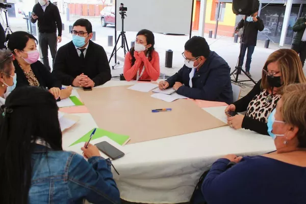 Comisión de Derechos Fundamentales de la Convención Constituyente de Chile realiza un cabildo ciudadano en la comuna Santa Bárbara Comisión de Derechos Fundamentales de la Convención Constituyente de Chile realiza un cabildo ciudadano en la comuna Santa Bárbara - Sputnik Mundo