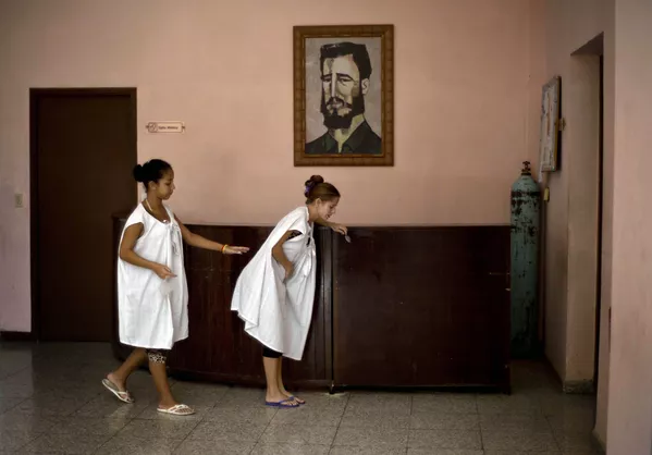 Un retrato de Fidel Castro en una maternidad de La Habana. Un retrato de Fidel Castro en una maternidad de La Habana. - Sputnik Mundo