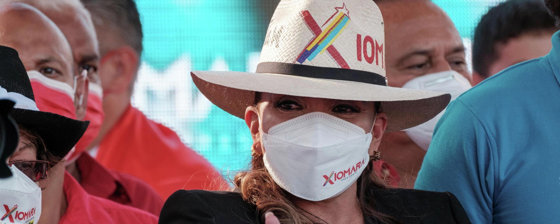 Xiomara Castro, candidata presidencial del opositor Partido Libre, durante el acto de clausura de su campaña electoral en San Pedro Sula, Honduras, el 20 de noviembre de 2021 - Sputnik Mundo, 1920, 29.11.2021