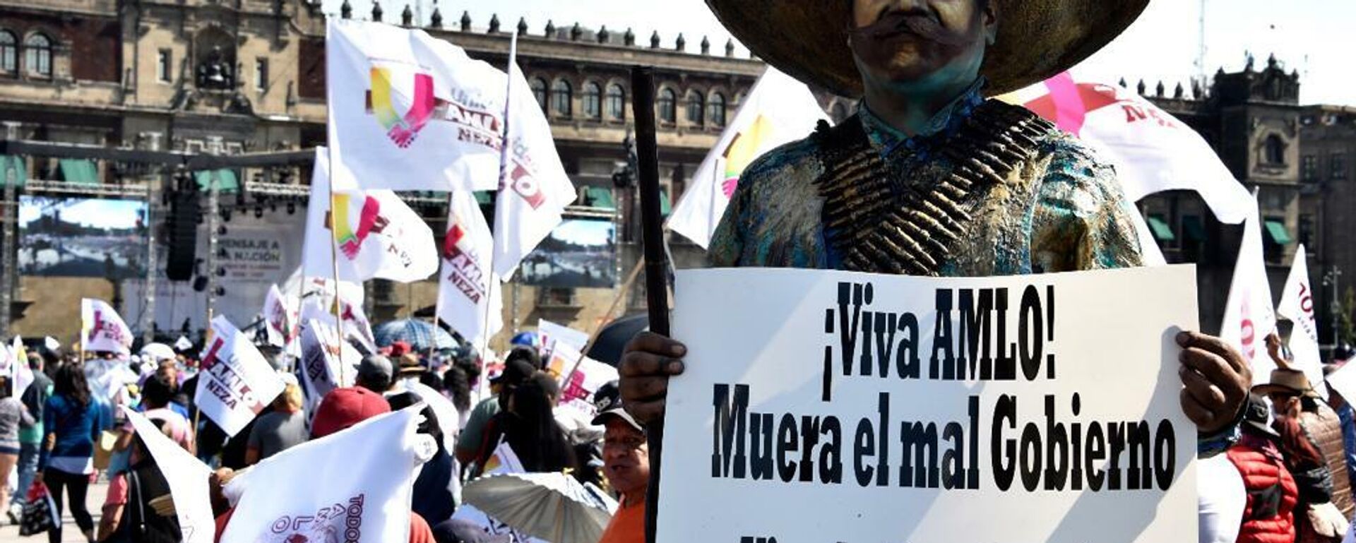 Mexicanos celebran los tres años de AMLO como presidente - Sputnik Mundo, 1920, 01.12.2021