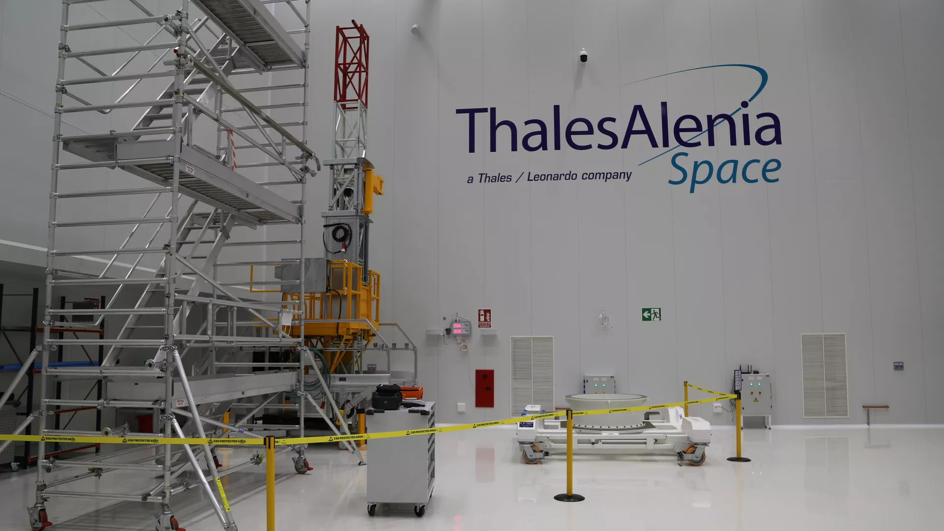 Andamios de la sala de integración de Thales Alenia Space Andamios de la sala de integración de Thales Alenia Space - Sputnik Mundo, 1920, 03.12.2021