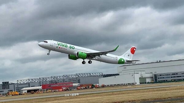 La aerolínea mexicana Viva Aerobús. - Sputnik Mundo