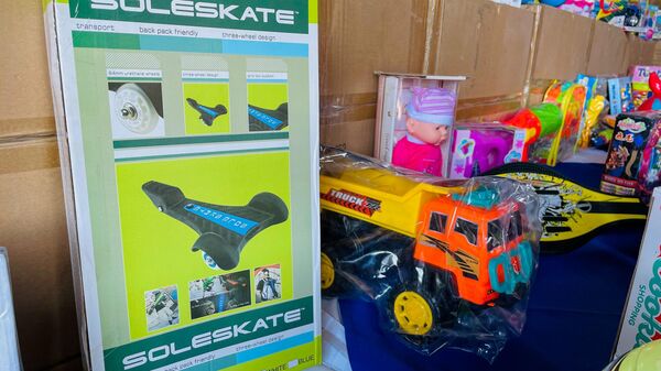 Juguetes donados a escuelas en Nicaragua - Sputnik Mundo