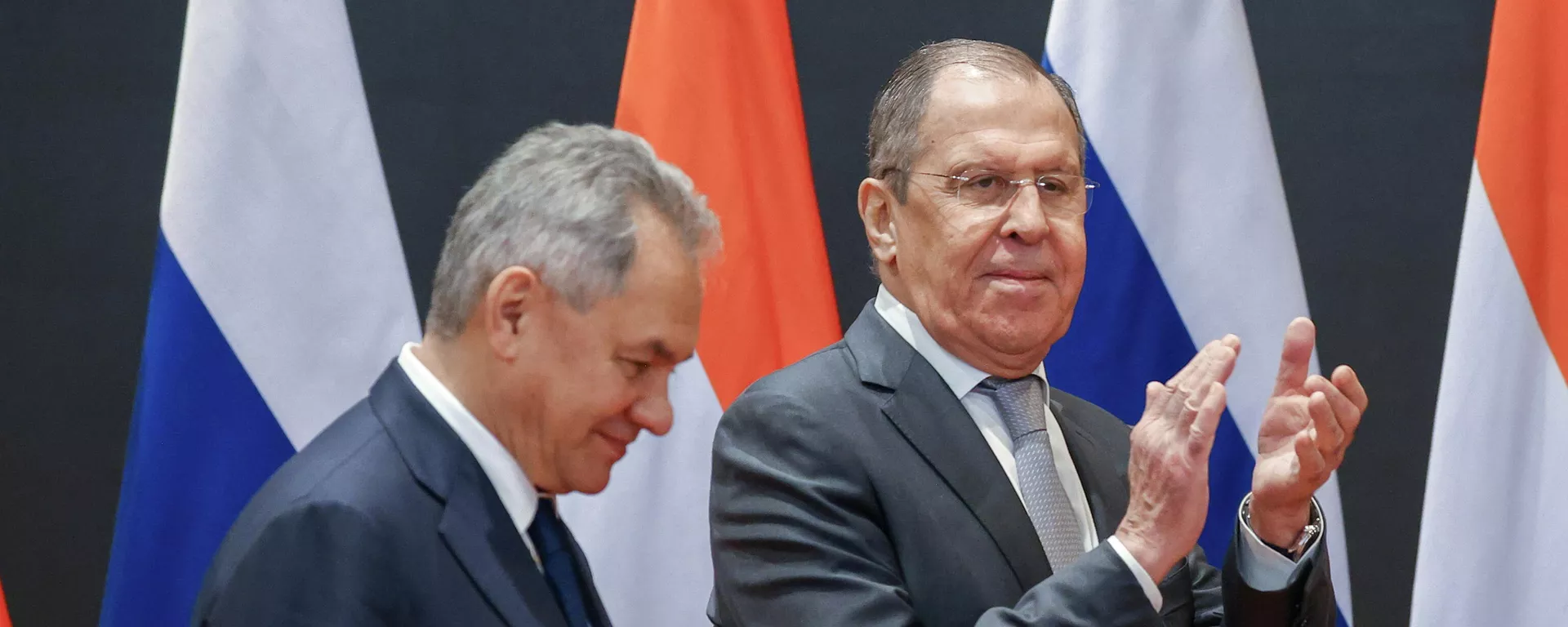 El ministro de Defensa ruso, Serguéi Shoigú, y el canciller ruso, Serguéi Lavrov, en la India El ministro de Defensa ruso, Serguéi Shoigú, y el canciller ruso, Serguéi Lavrov, en la India - Sputnik Mundo, 1920, 06.12.2021