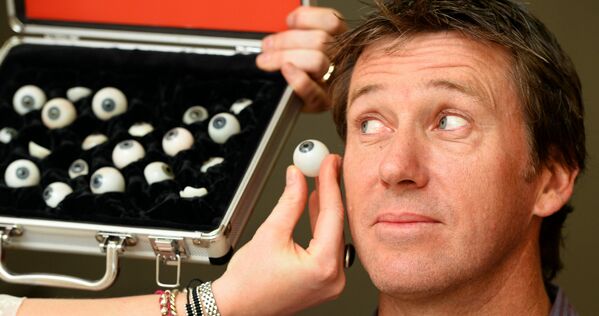 Gracias a las obras de Madam Tussaud, hoy en día tenemos la oportunidad de ver qué aspecto tenían las personalidades del pasado.En la foto: la creación de la efigie de cera del famoso ex jugador de críquet australiano Glenn McGrath. - Sputnik Mundo