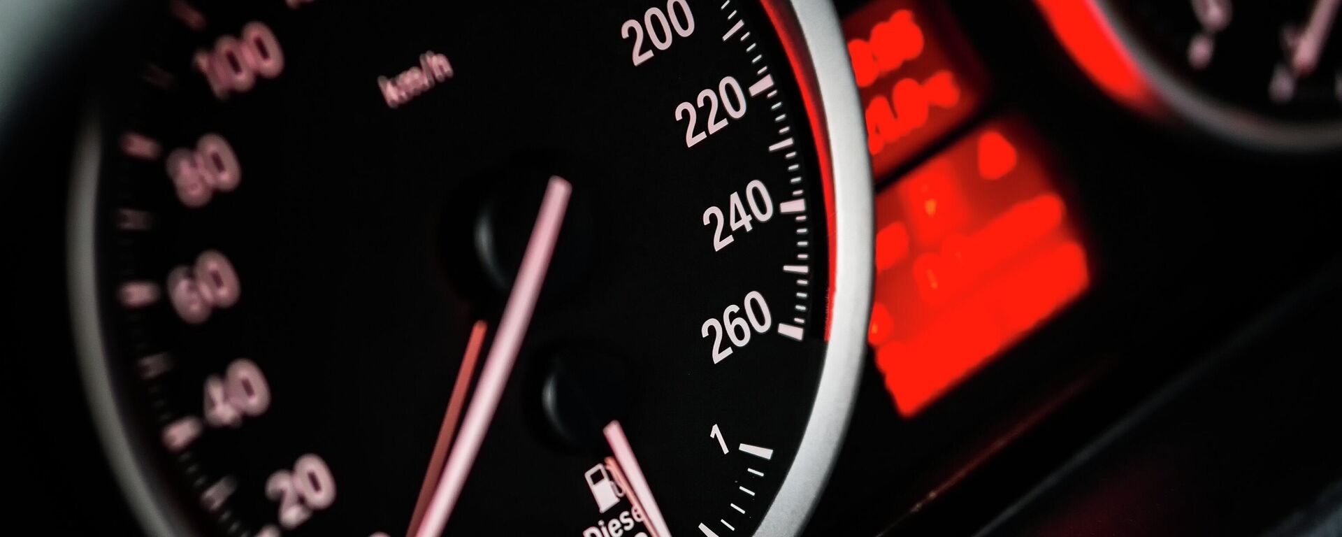 Velocímetro de un carro Velocímetro de un carro - Sputnik Mundo, 1920, 07.12.2021