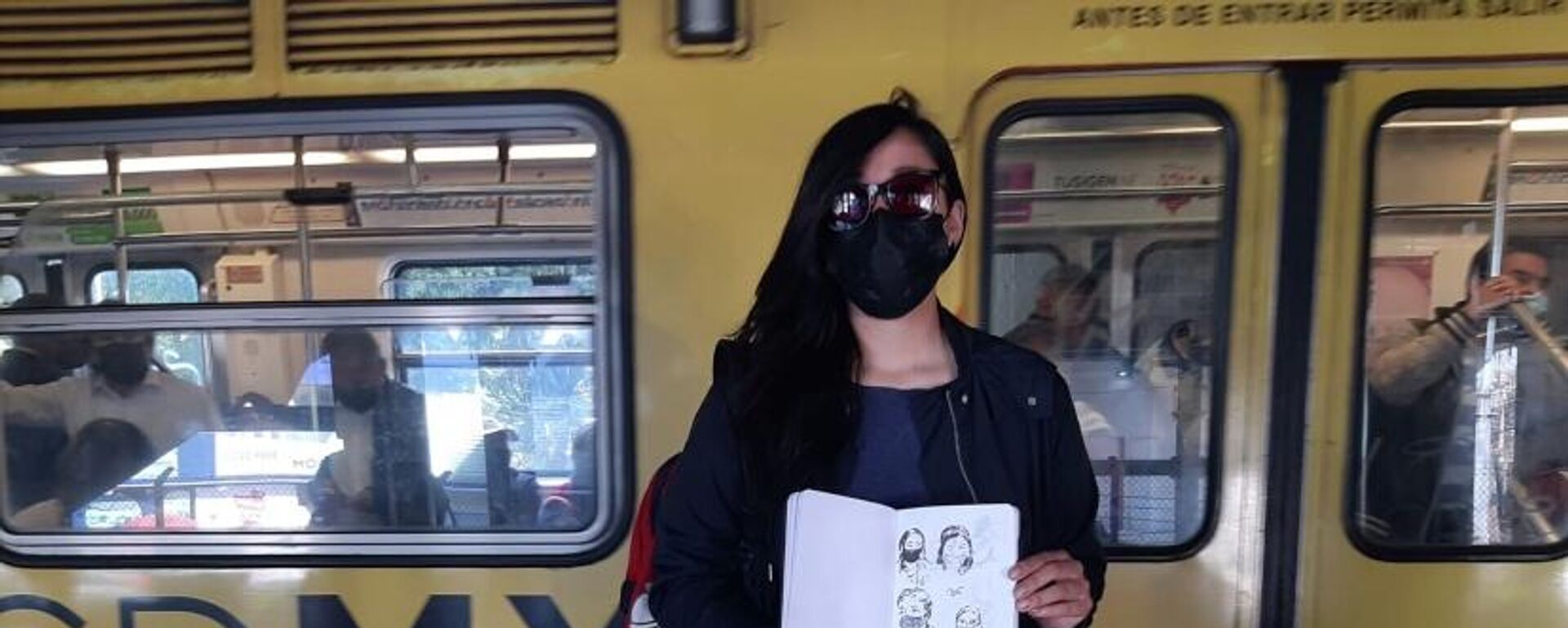 La artista Andrea Aguilar retrata personas en el metro de la Ciudad de México. - Sputnik Mundo, 1920, 08.12.2021