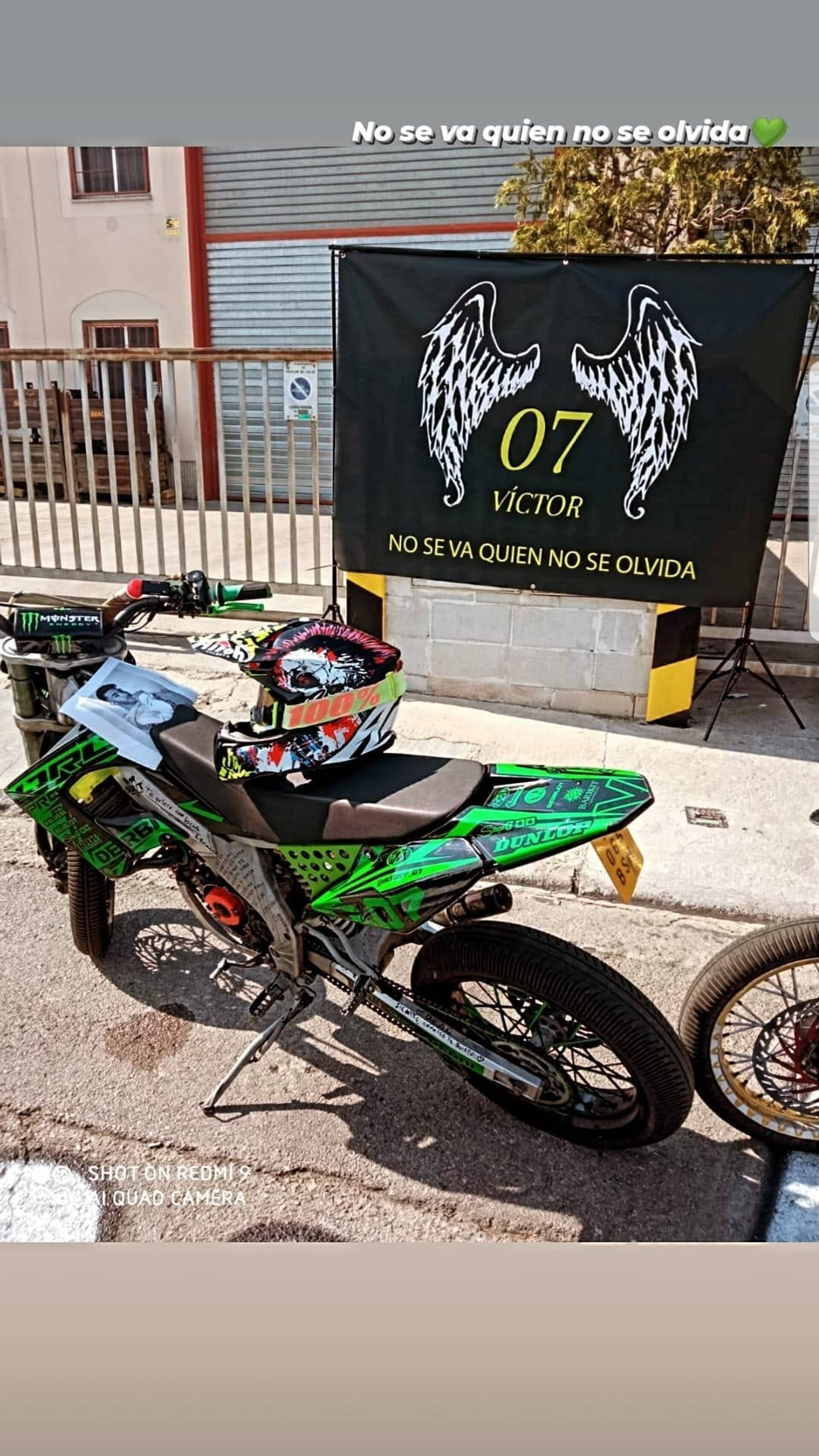 Imagen de un homenaje a Víctor Nuño - Sputnik Mundo, 1920, 09.12.2021