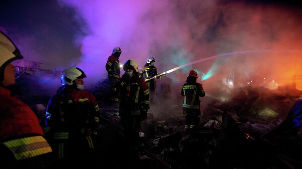 El incendio en zona urbana en Chile - Sputnik Mundo