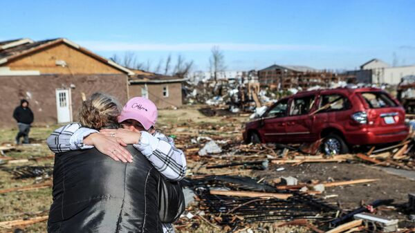 Las consecuencias del tornado en Kentucky, EEUU - Sputnik Mundo