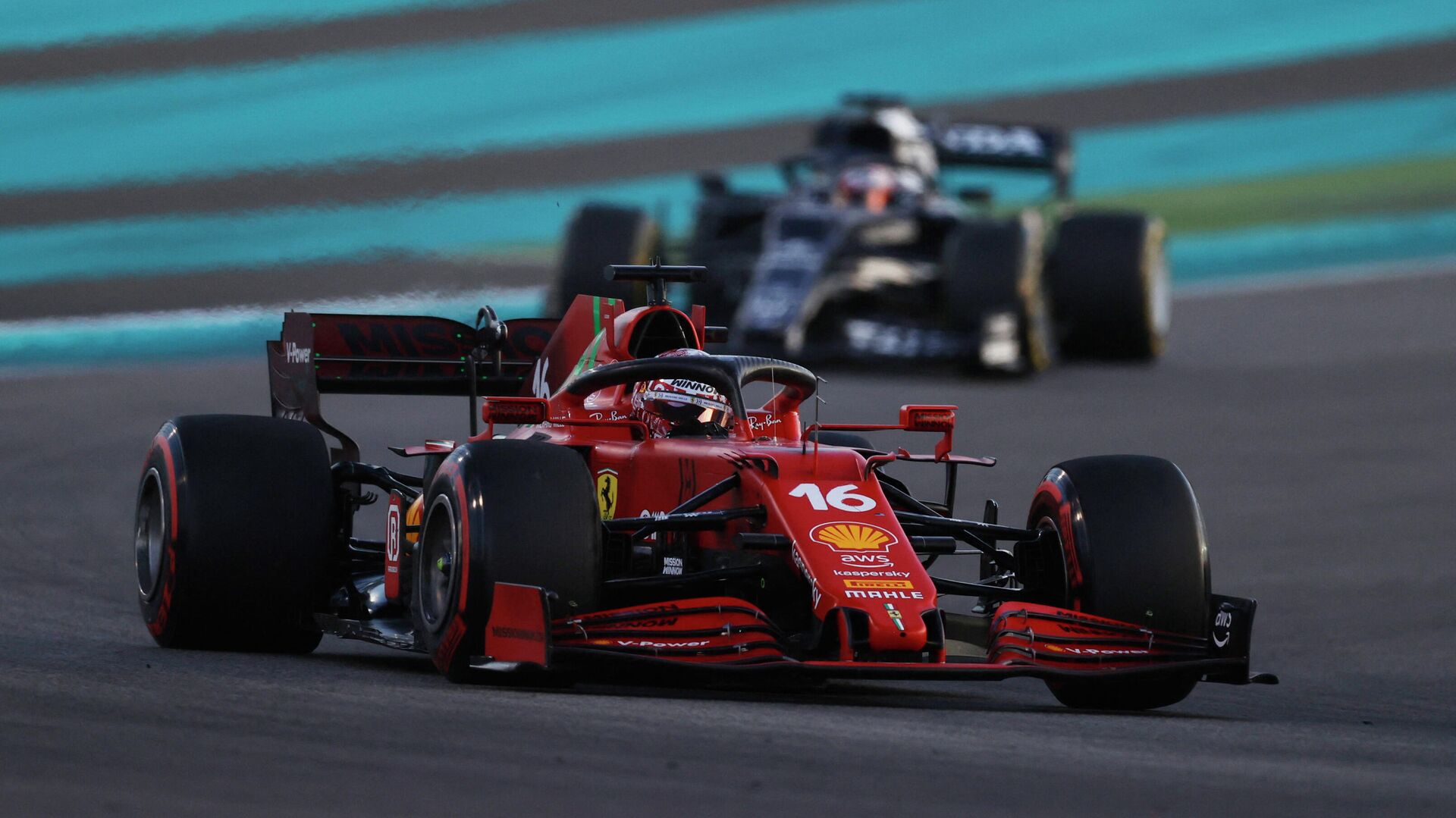 El piloto de Ferrari Charles Leclerc durante la Fórmula 1 - Sputnik Mundo, 1920, 12.12.2021