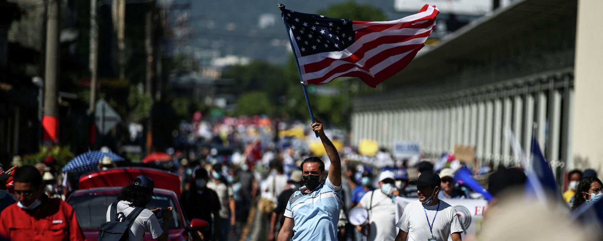 Marcha opositora en El Salvador - Sputnik Mundo, 1920, 12.12.2021