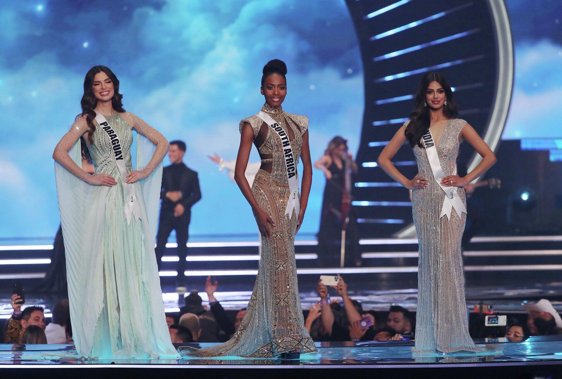 Nadia Ferreira, Lalela Mswane y Harnaaz Kaur Sandhu - Sputnik Mundo, 1920, 13.12.2021