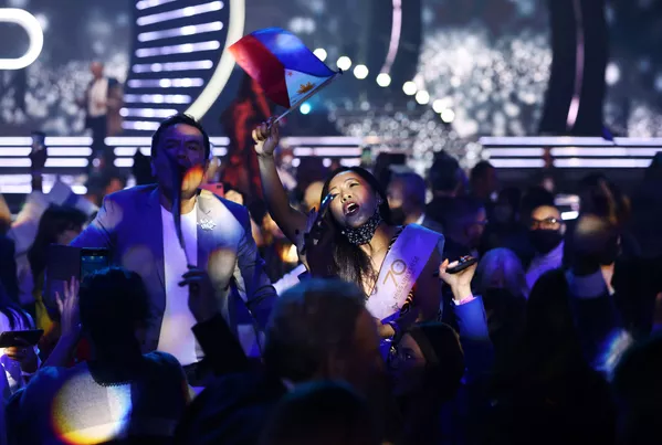 Espectadores en la final del concurso de belleza Miss Universo 2021 en Eilat, Israel. Espectadores en la final del concurso de belleza Miss Universo 2021 en Eilat, Israel. - Sputnik Mundo