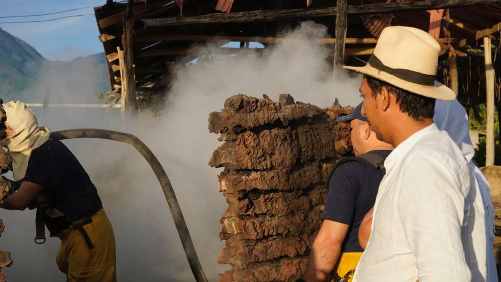 Atentado en contra de el gobierno y patrimonio cultural de la comunidad de Minakalwa del pueblo Kankuamo y demás pueblos originarios de la Sierra Nevada de Gonawindua en Santa Marta, en el norte de Colombia