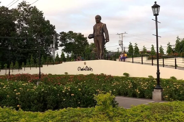 Monumentos a Rubén Darío en el Parque de los Poetas de la ciudad de León, Nicaragua Monumentos a Rubén Darío en el Parque de los Poetas de la ciudad de León, Nicaragua - Sputnik Mundo