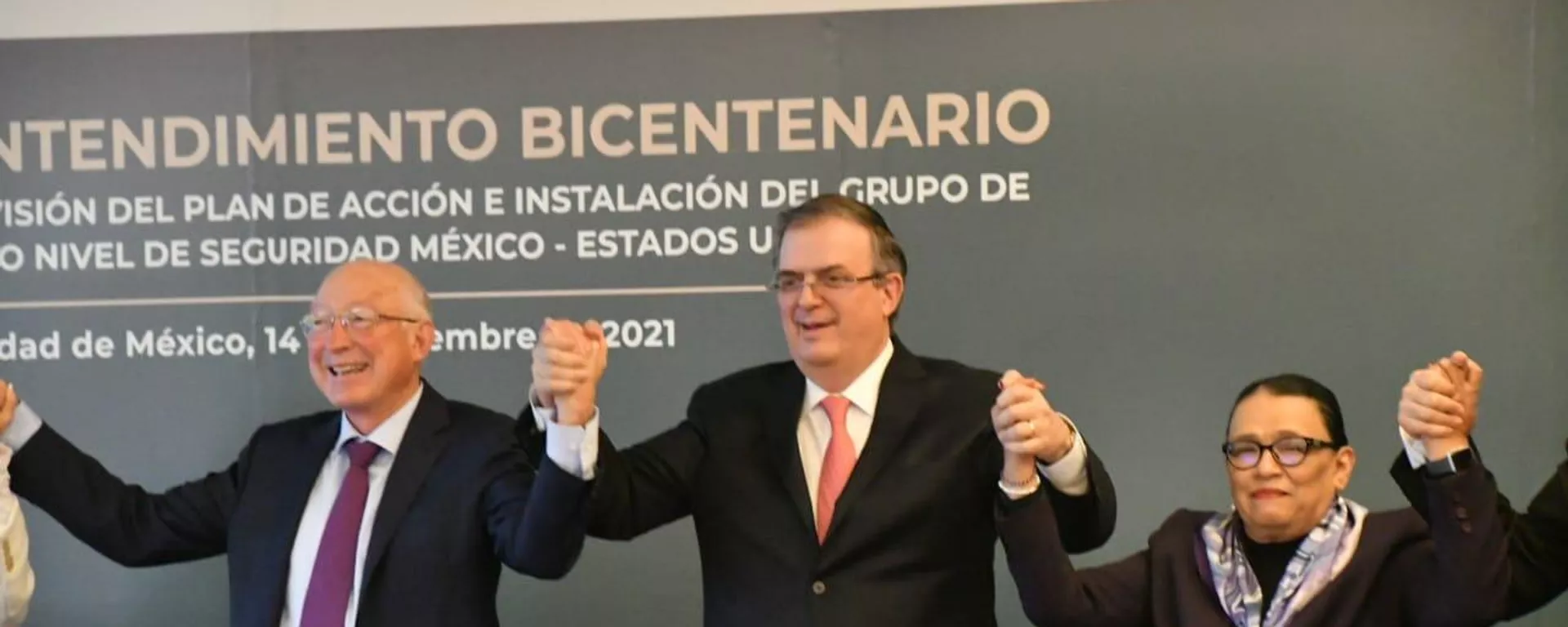 Ken Salazar, embajador de EEUU en México, Marcelo Ebrard, canciller de México, y Rosa Icela Rodríguez, secretaría de Seguridad de México. - Sputnik Mundo, 1920, 14.12.2021